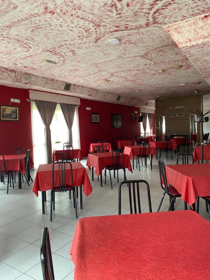 A Lastra Villamartín Esterno foto